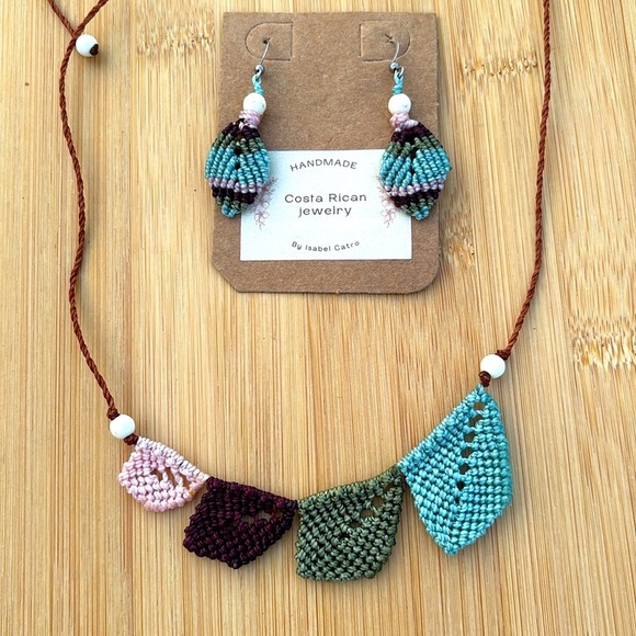 Brand New Handmade Costa Rican Adjustable Length Necklace & Earrings Set Colored - Picture 8 of 14
